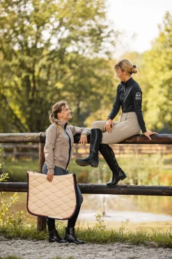 Amory Vielseitigkeitsschabracke mit Monogrammbestickung