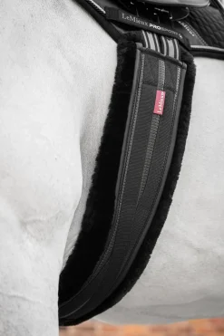 anatomischer Sattelgurt mit Fleeceüberzug