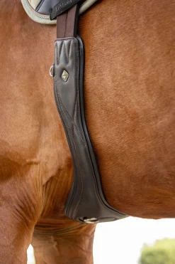 Gel-Tek anatomischer Kurzgurt für Springen mit geschwungener Form