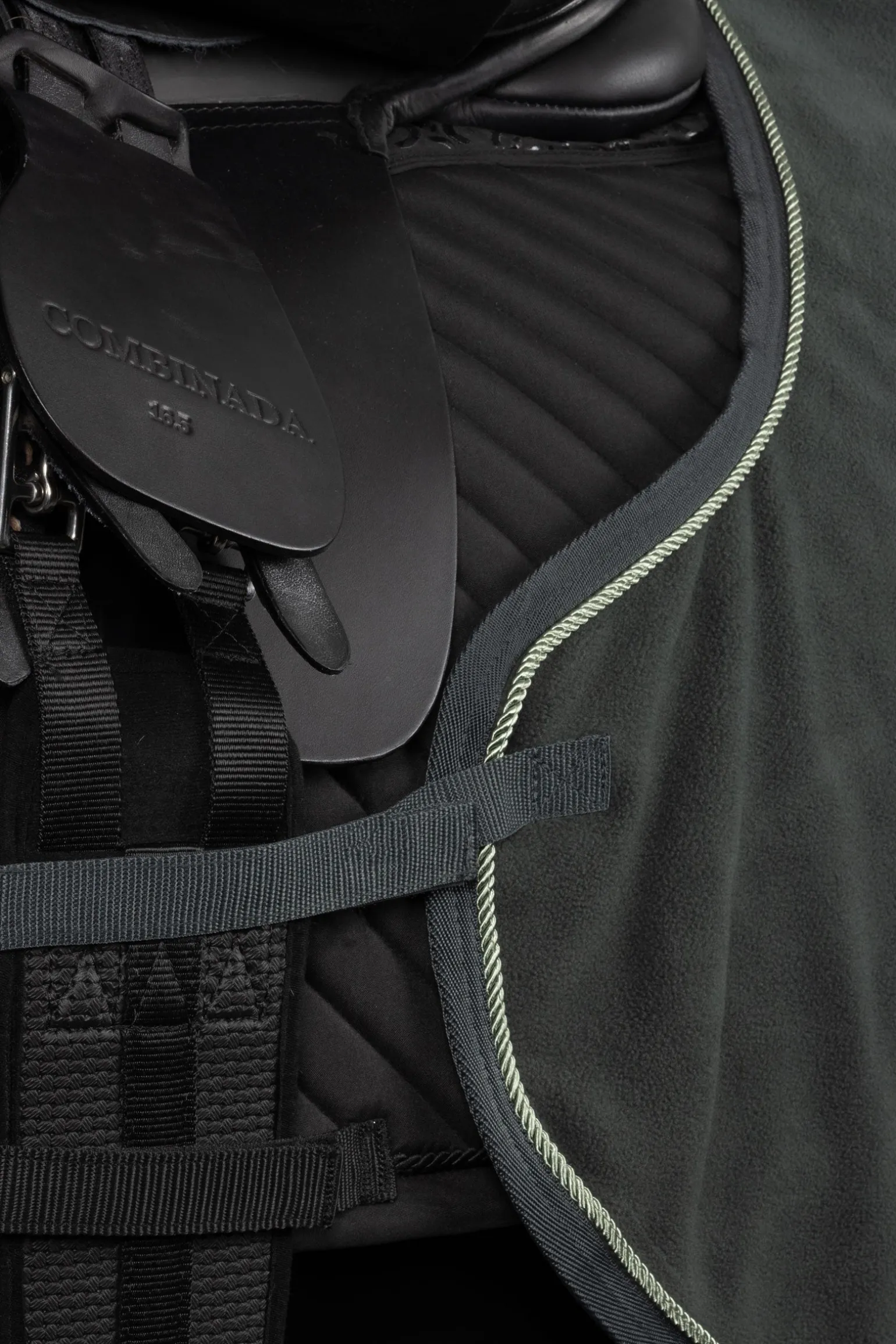 gemütliche Reitdecke für Pferd und Reiter