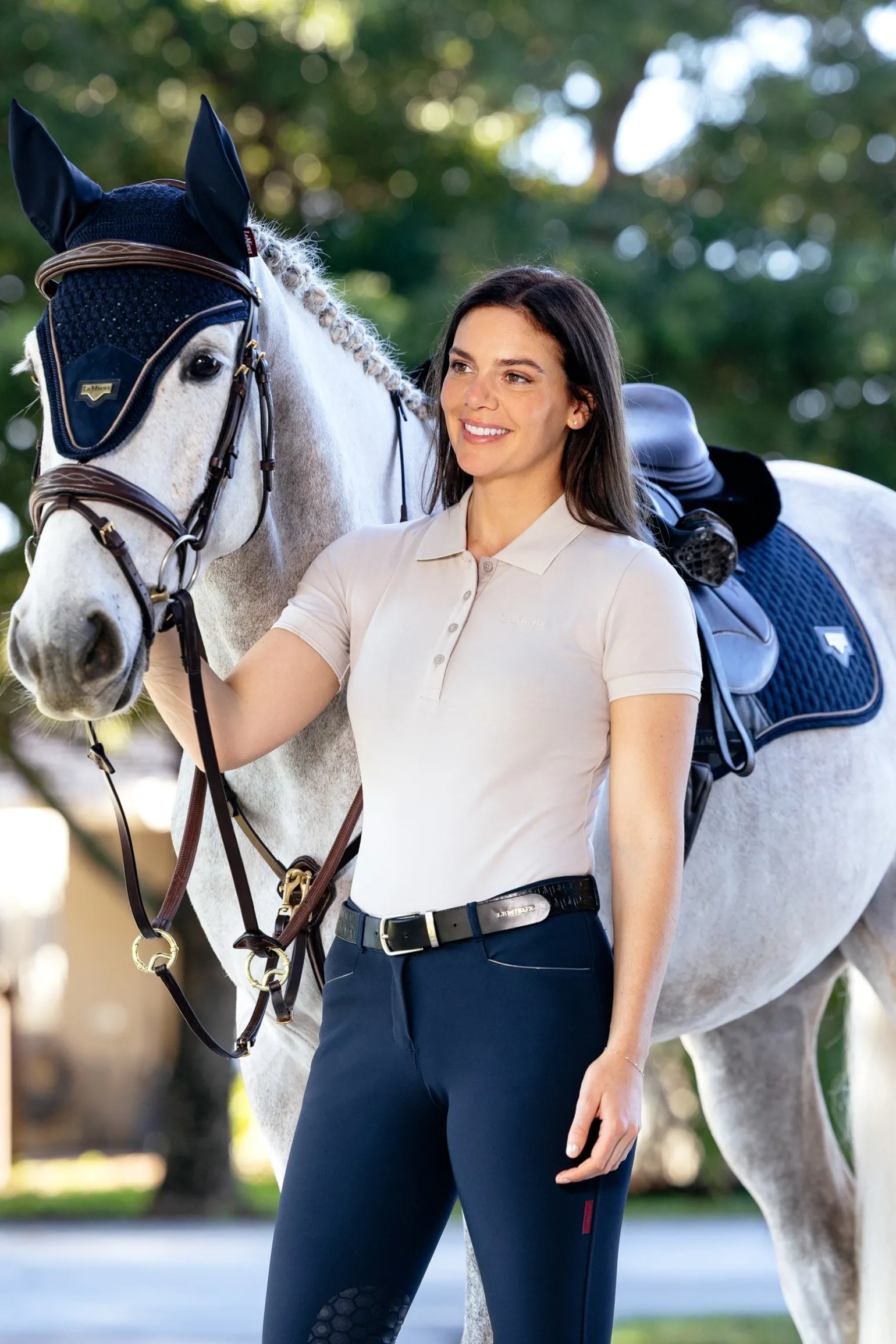 Puissance Close Contact Springschabracke aus Wildlederimitat