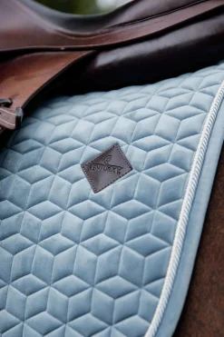 Velvet Springschabracke