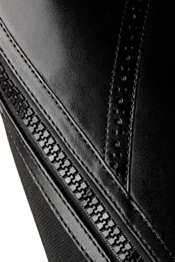 Wicklow Chaps mit Lochmuster